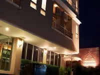 Grand Pinnacle Hotels near KMITL Stadium