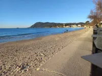 T3, 60 m2, 3 mn walk from the sandy beach, air conditioning, quiet, WIFI