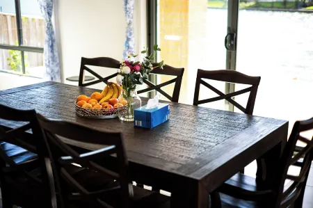 Stayau 5Br Idyllic Lakefront Escape Point Cook