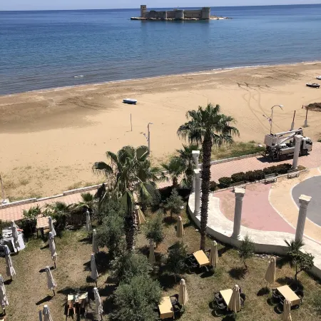 Peri Hotel