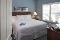 Bluewater by Spinnaker Resorts Hotels near The Bargain Box
