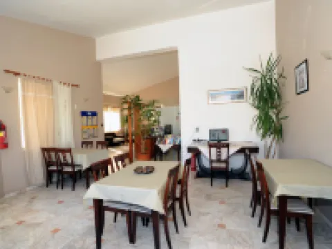 Evilion Hotel โรงแรมในStalos