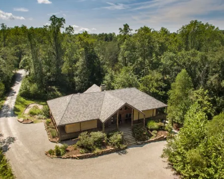 Makanda Inn Hotels in Jackson County