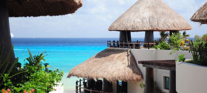 El Taj Oceanfront and Beachside Condo Hotel Hotele w: Solidaridad