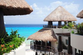 El Taj Oceanfront and Beachside Condo Hotel