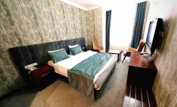 SARDUR HOTEL - Housity