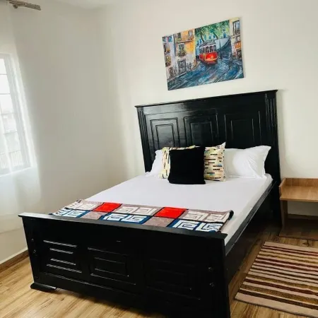 Lux Suites Tatu City Vacation House