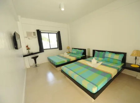 Coralview Beach Resort Отели в г. Моронг