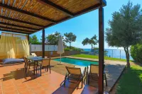 Kalma Villa Dio - Villaer