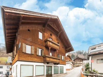 Large Holiday Home Right in the Center