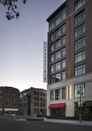 Kimpton Journeyman Отели рядом с достопримечательностью «UWM English as a Second Language Program»