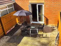 Quiet 2bedroom Home-garden-parking-family Friendly Hotels in Morriston