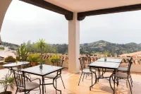 Casa Roble B&B