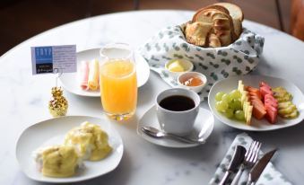 Tryp by Wyndham Santa Cruz