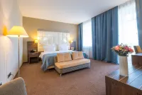 Hotel "tom River Plaza"