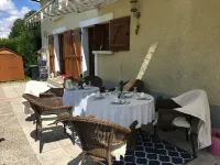 2 Rue des Sources Fraiches Hotels in Massignac