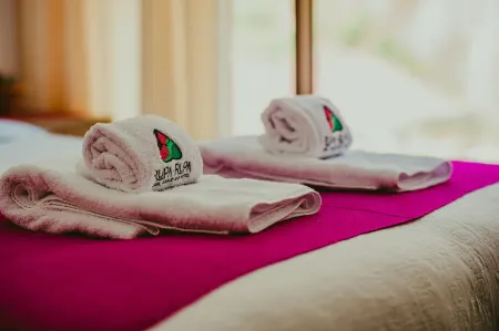 Rupa Rupa High Jungle Eco B&B Отели рядом с достопримечательностью «Temple of the Three Windows»