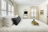 سوير باي أفانتستاي ستنينج أيل أوف بالمز هوم بي/ بول!