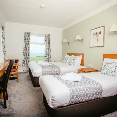 The Kilbirnie Hotel Hotels near Sainsbury's