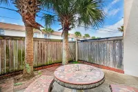 Sugar Beach F-26 Hotels near Navarre Beach Sea Turtle Conservation Center