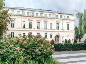 Hotel Altus Palace - Destigo Hotels