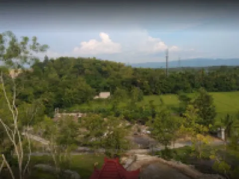 Camping Ground Gunung Mijil Hils Hotels in Pajangan