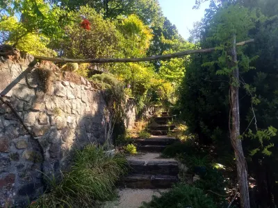 Les Jardins d'Arbousse فنادق في Mialet