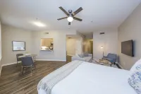 納什維爾希爾斯伯勒村薄荷之家 Minute Suites附近的飯店