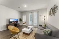 Prime Soco Charming 1Br King Suite w Pool Parking