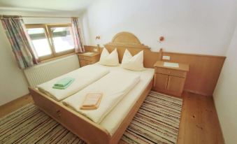Pretty Holiday Home in Mayerhofen with Balcony