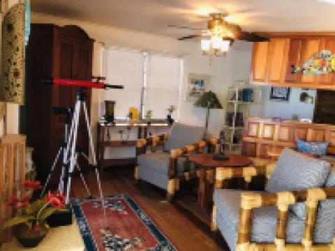 Coral Cove Inn فنادق في 