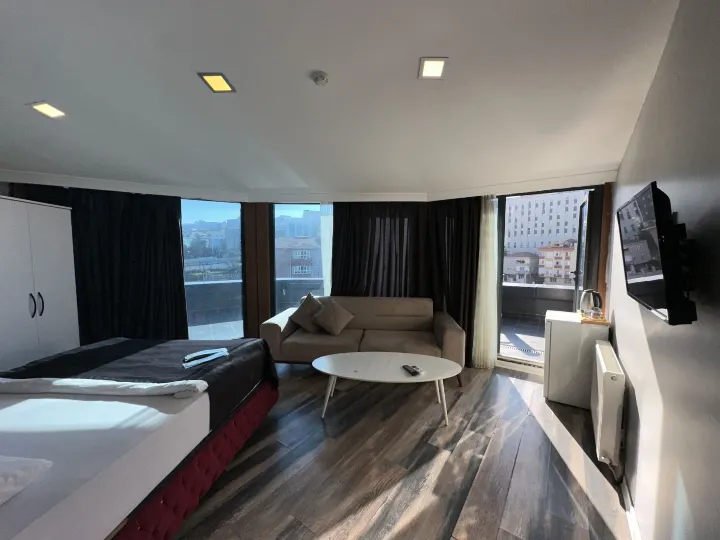 普拉斯公園套房飯店