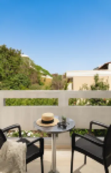 Thelèsi Apartments, 100m from the Beach