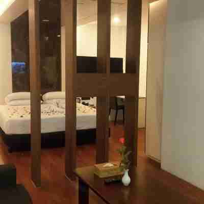 Royal Crown Hotel Rooms