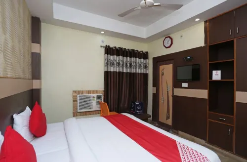 Hotel Crystal Inn Hotels in Anora Kala
