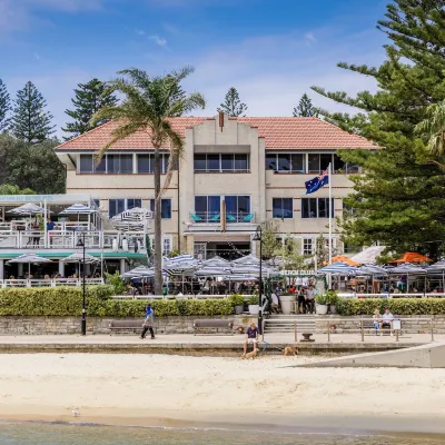 Watsons Bay Boutique Hotel Hotels near مرسى خليج موسمان