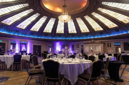 Arctic Club Hotel Отели рядом со станцией Станция Пионер Сквер - Sound Transit Link Light Rail