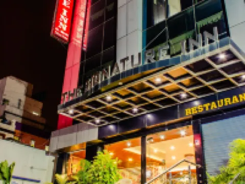 The Signature Inn Hotel Hotels near Krantivira Sangolli Rayanna-Railway Station