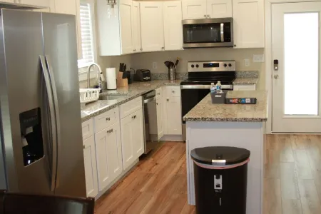 Cute Place 2yrs old near 2 Ski resorts, Many Wineries/Breweries, BR Parkway, .