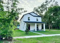 The Hub on Cypress Ave - walk to downtown Sanford - 3-Star