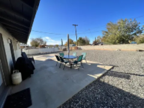 4 bdrm/ 2 bath house close to lake Powell, antelope canyon and horseshoe bend