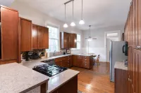 Flawlessly Reimagined 5BR Home Mins to Capitol Hotels in Montgomery