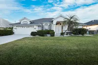 Boat Lift and Expansive Canal Views - Tranquil Waterfront Haven Hotel di Cape Coral