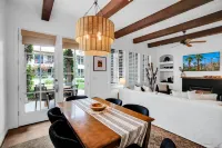 Cozy Living Room and Large Private Patio - Charming Desert Oasis