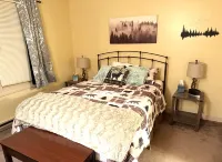 Stunning Mountain Views and Year-Round Amenities - Stylish Country Haven Hotels in Hancock