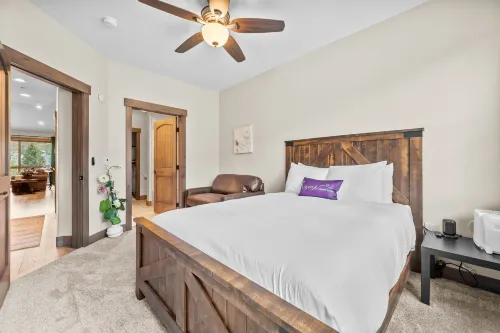 Expansive Deck with Hot Tub and Mountain Views - Stunning Retreat Hotels in Silverthorne