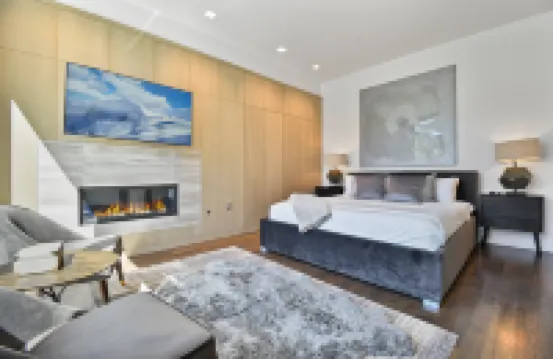 Luxury Townhouse on Main | Rooftop Patio | Hot Tub | Walk to Hiking, Restaurants, and Shopping  호텔