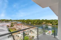 Dolphins Vacation Rental - Sea View