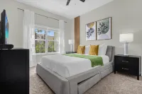 Private Screened-in Pool and Family Entertainment - Stunning Champions Oasis Các khách sạn ở Four Corners