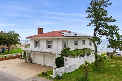 Captivating Ocean Views and Beach Access - Charming Coastal Sanctuary